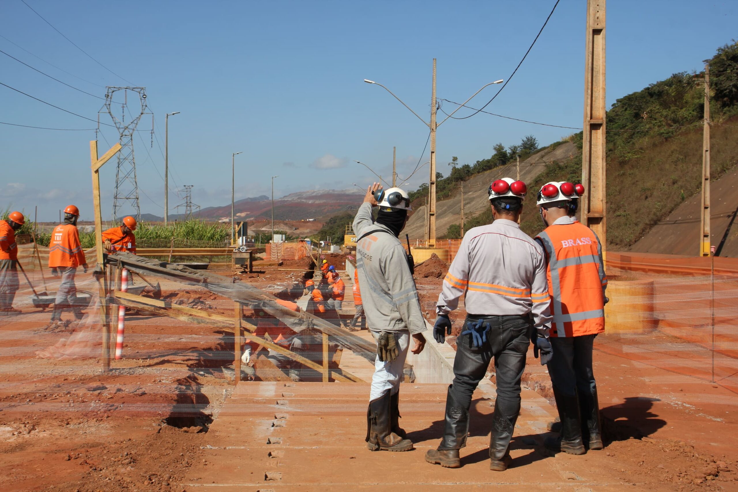 Projetos de engenharia no Chile, Peru, Brasil e Ásia - Engenharia de Latão